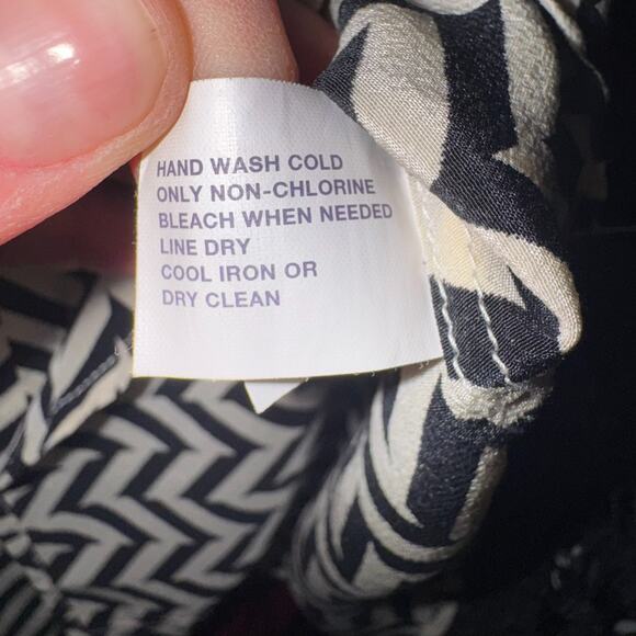 GAP Chevron Blouse M Black Tan Long Sleeve Button Down Women's Casual Work - Picture 5 of 5